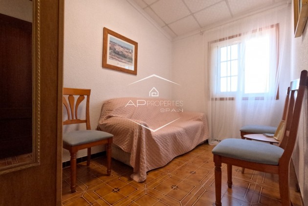 Reventa - Casa adosada / Casa adosada -
Torrevieja - El Acequión - Los Náufragos