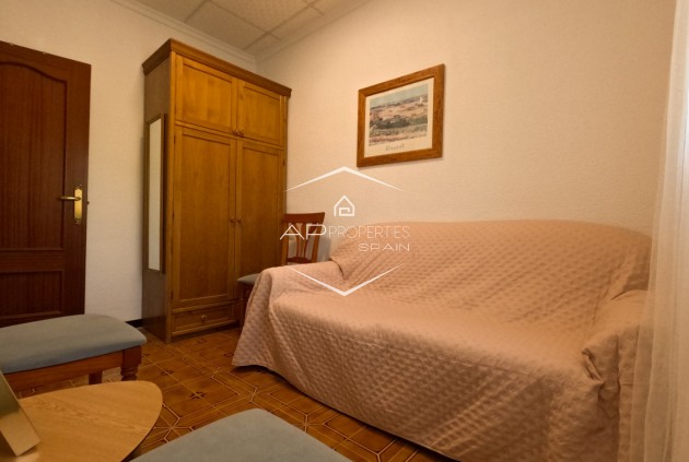 Reventa - Casa adosada / Casa adosada -
Torrevieja - El Acequión - Los Náufragos