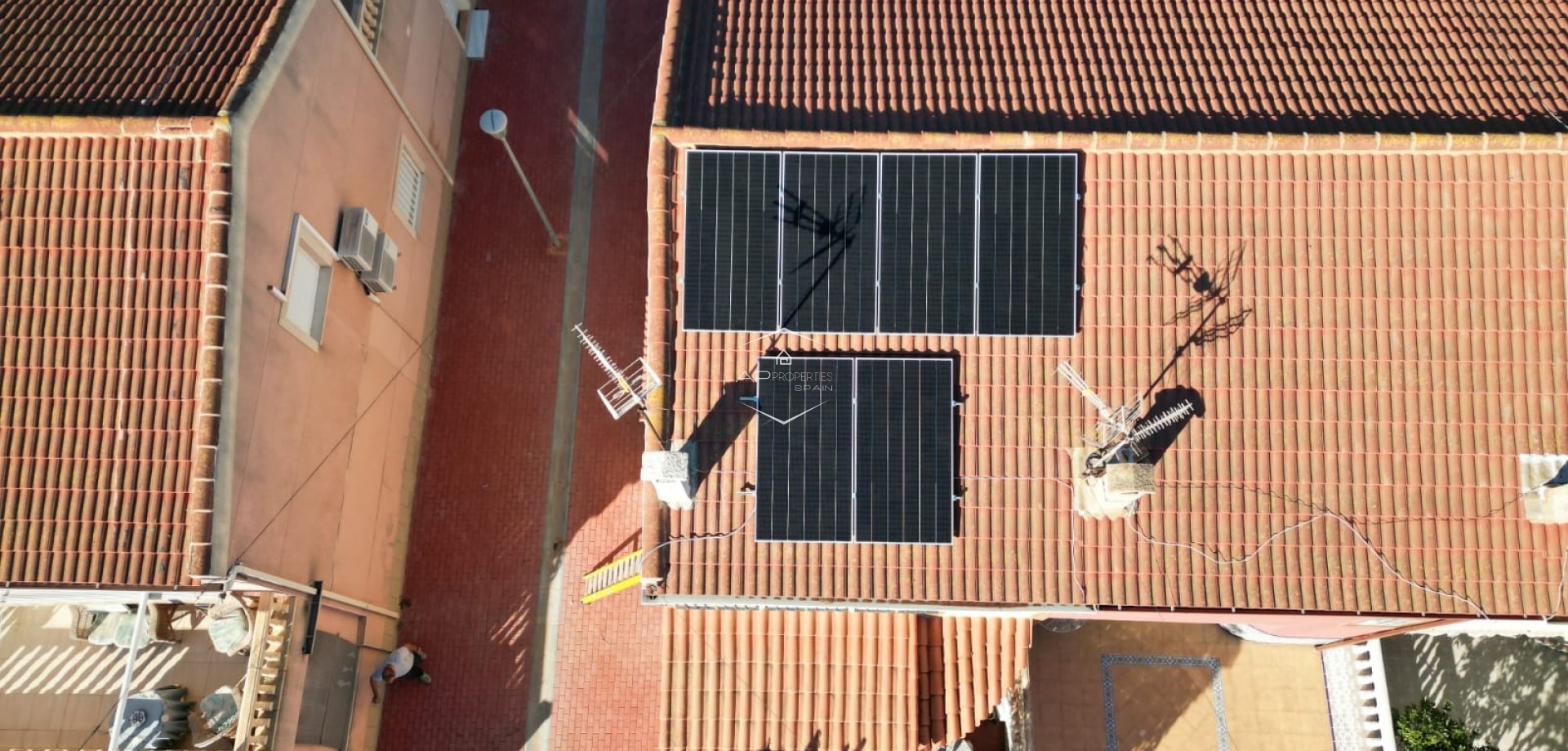 Reventa - Casa adosada / Casa adosada -
Torrevieja - El Acequión - Los Náufragos