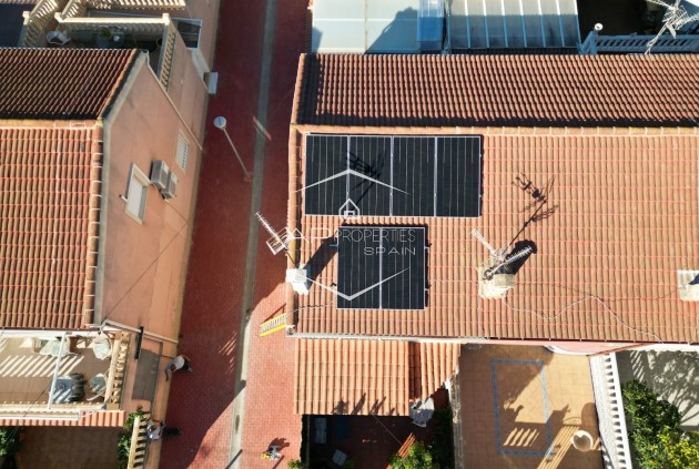 Reventa - Casa adosada / Casa adosada -
Torrevieja - El Acequión - Los Náufragos