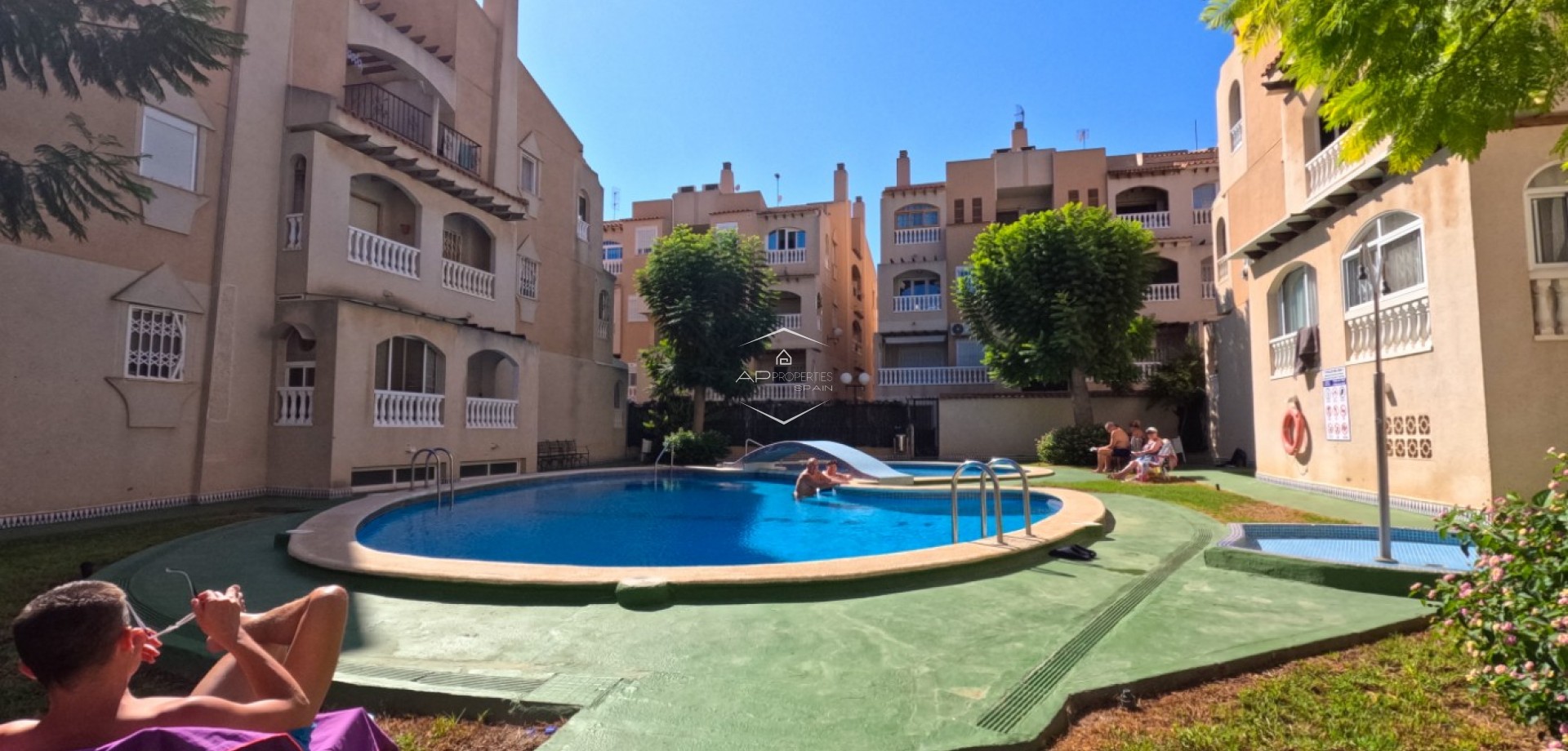 Odsprzedaż - Mieszkanie - Apartament -
Torrevieja - torrevieja