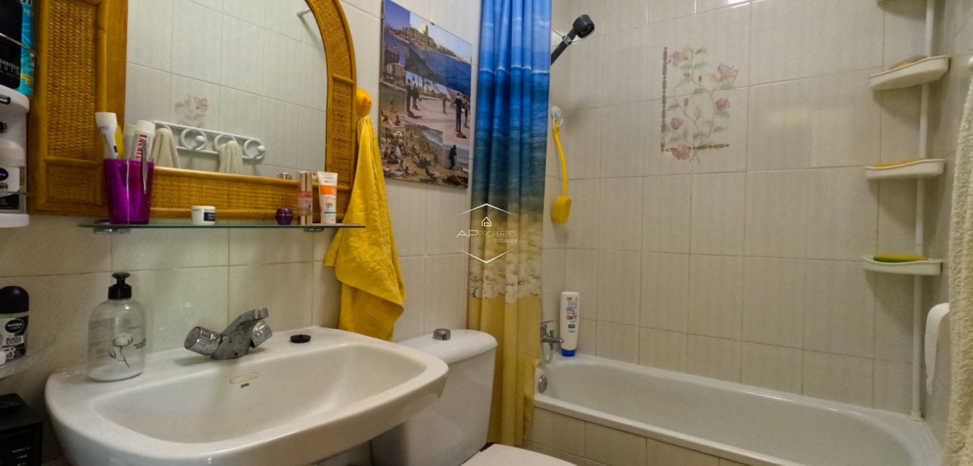 Odsprzedaż - Mieszkanie - Apartament -
Torrevieja - torrevieja