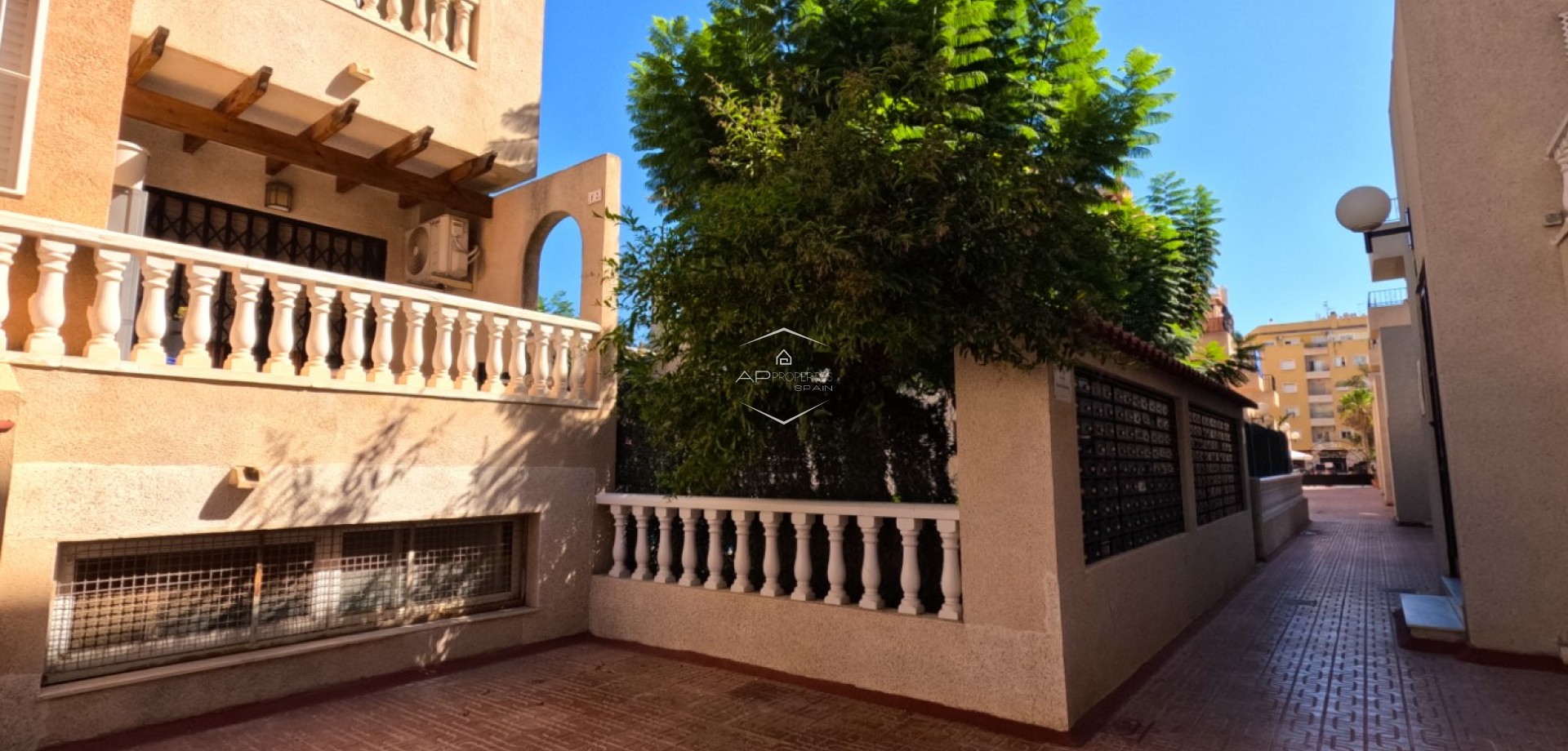 Odsprzedaż - Mieszkanie - Apartament -
Torrevieja - torrevieja