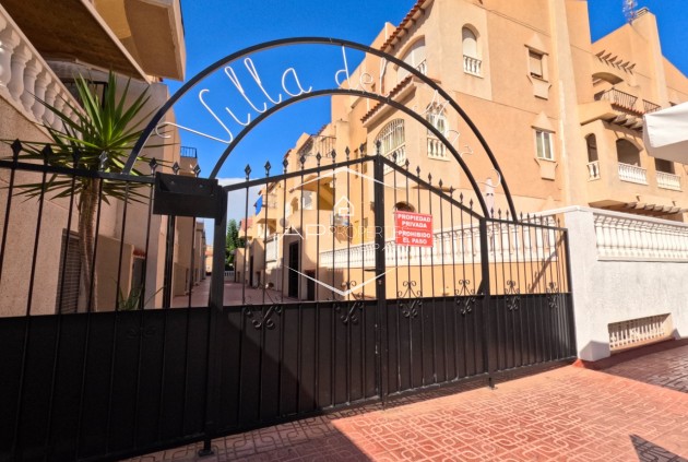 Odsprzedaż - Mieszkanie - Apartament -
Torrevieja - torrevieja