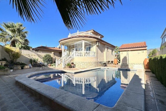 Resale - Villa / Detached -
Hondón de las Nieves