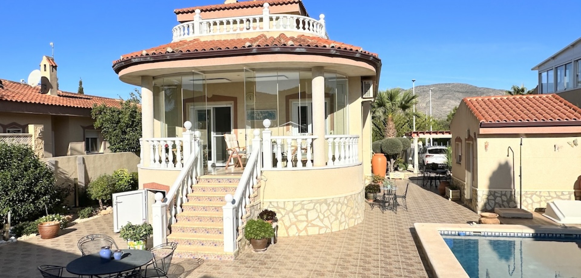 Resale - Villa / Detached -
Hondón de las Nieves