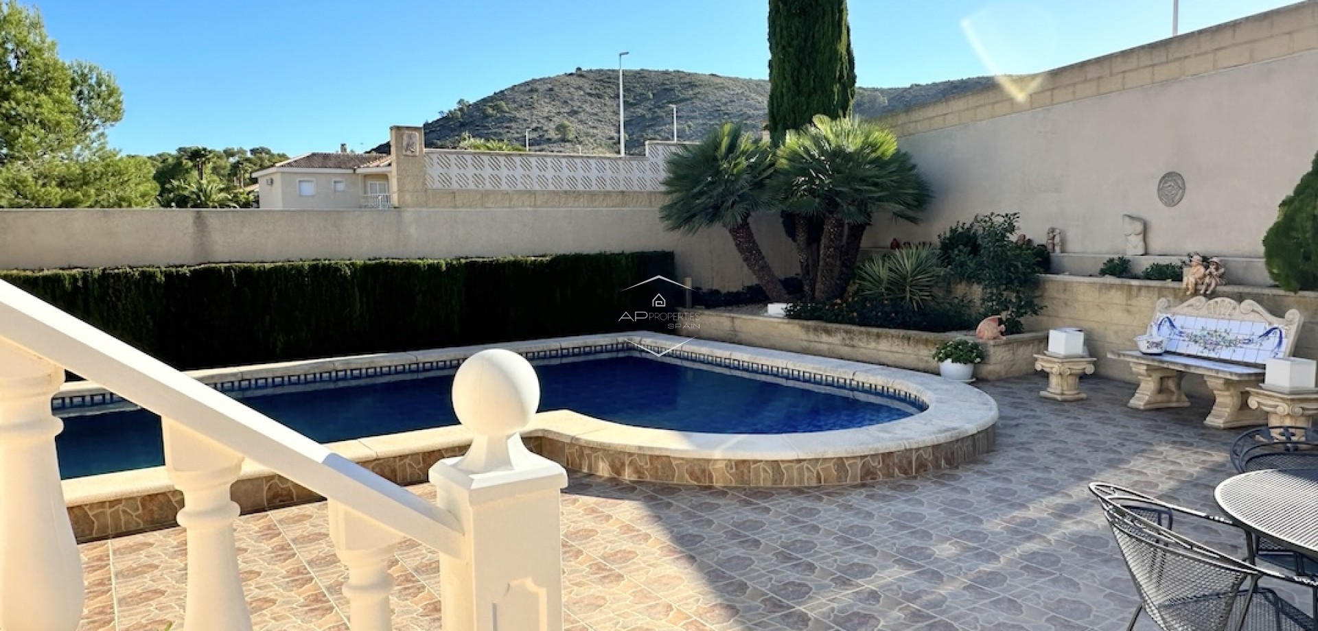 Resale - Villa / Detached -
Hondón de las Nieves