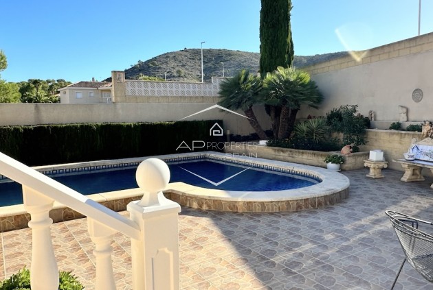 Resale - Villa / Detached -
Hondón de las Nieves