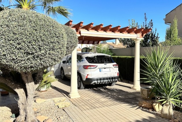 Resale - Villa / Detached -
Hondón de las Nieves