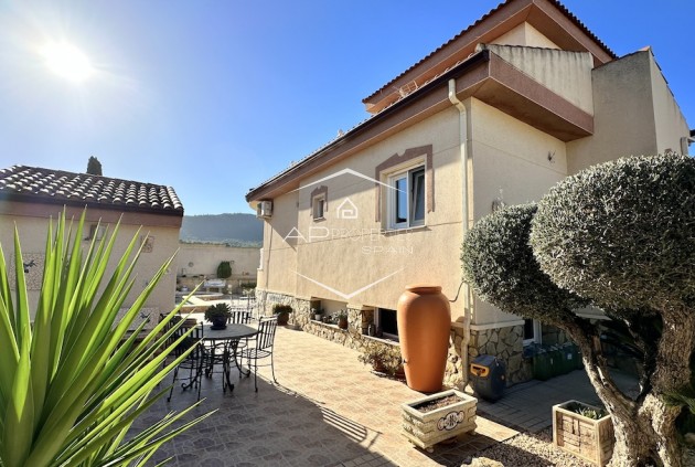 Resale - Villa / Detached -
Hondón de las Nieves