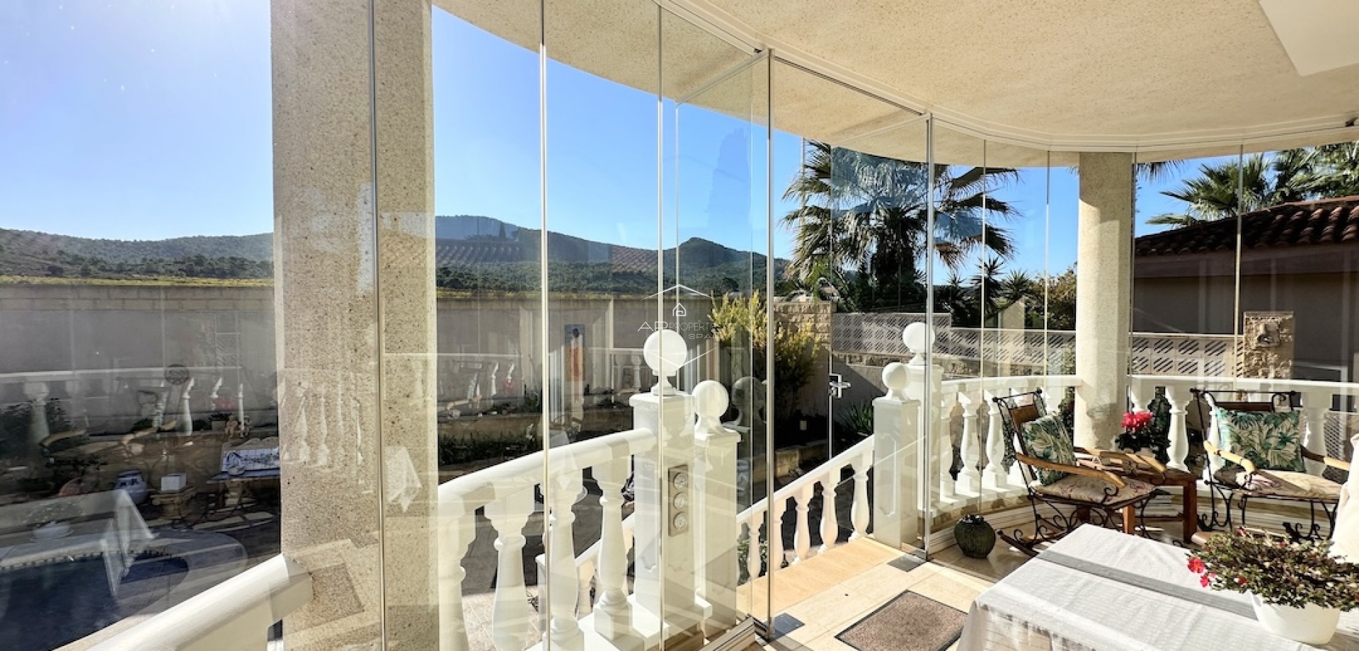 Resale - Villa / Detached -
Hondón de las Nieves