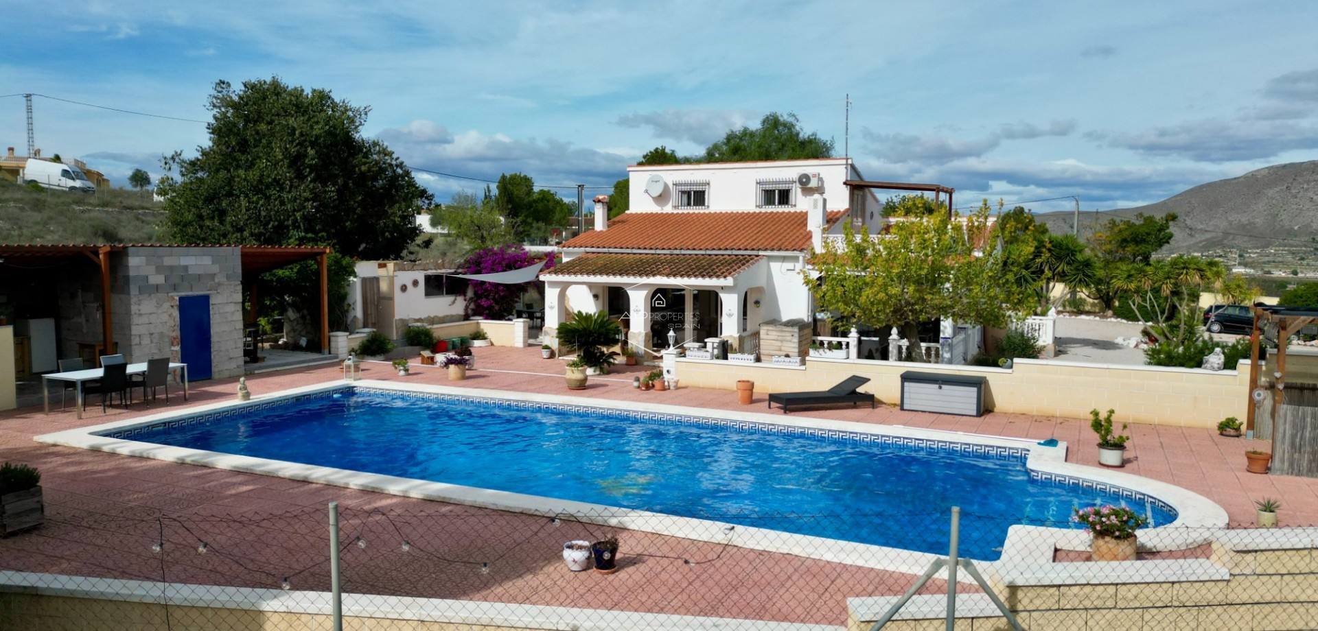 Reventa - Villa - Independiente -
Hondón de los Fráiles