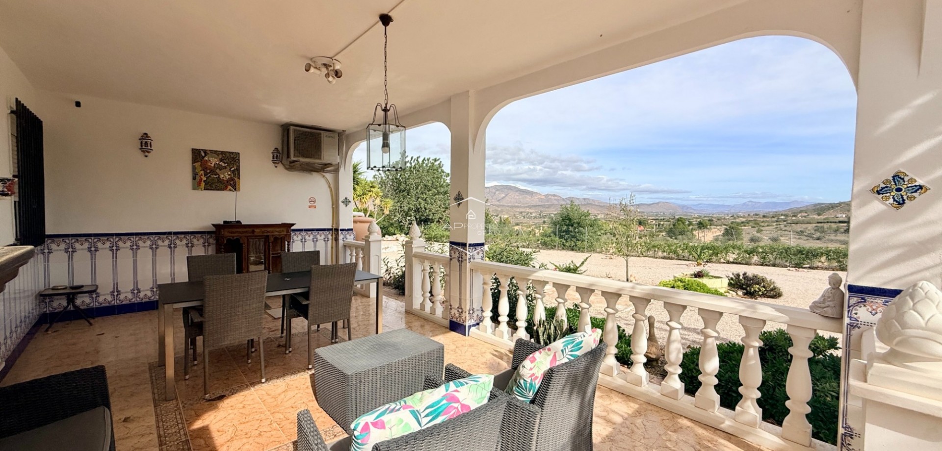 Reventa - Villa - Independiente -
Hondón de los Fráiles