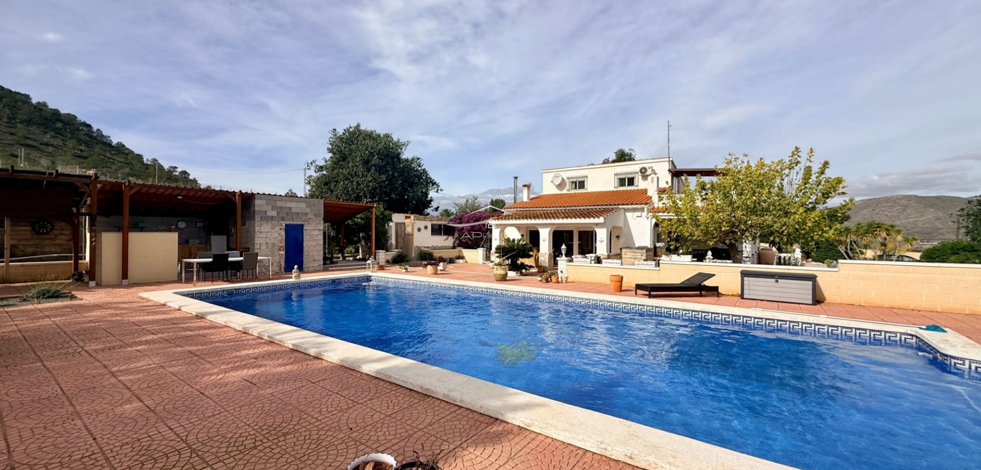 Reventa - Villa - Independiente -
Hondón de los Fráiles