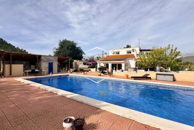 Reventa - Villa - Independiente -
Hondón de los Fráiles