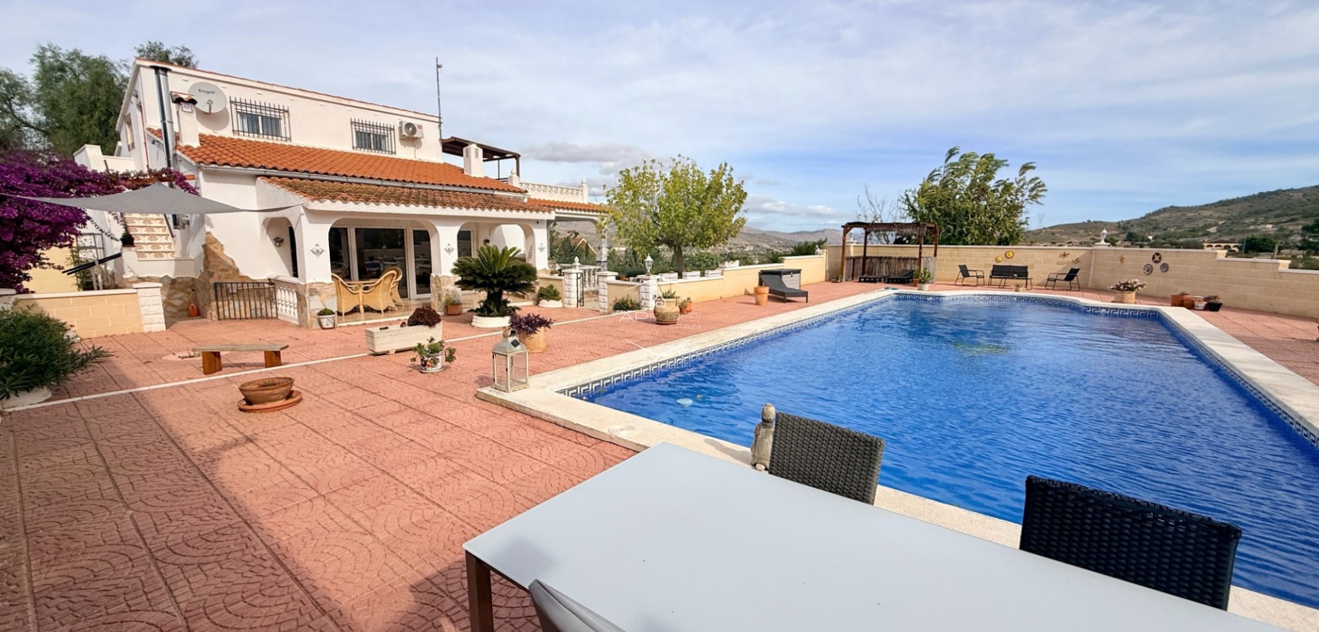 Reventa - Villa - Independiente -
Hondón de los Fráiles