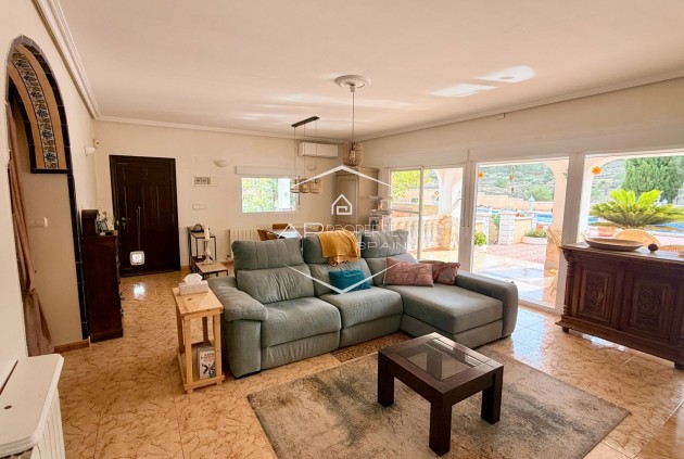 Reventa - Villa - Independiente -
Hondón de los Fráiles