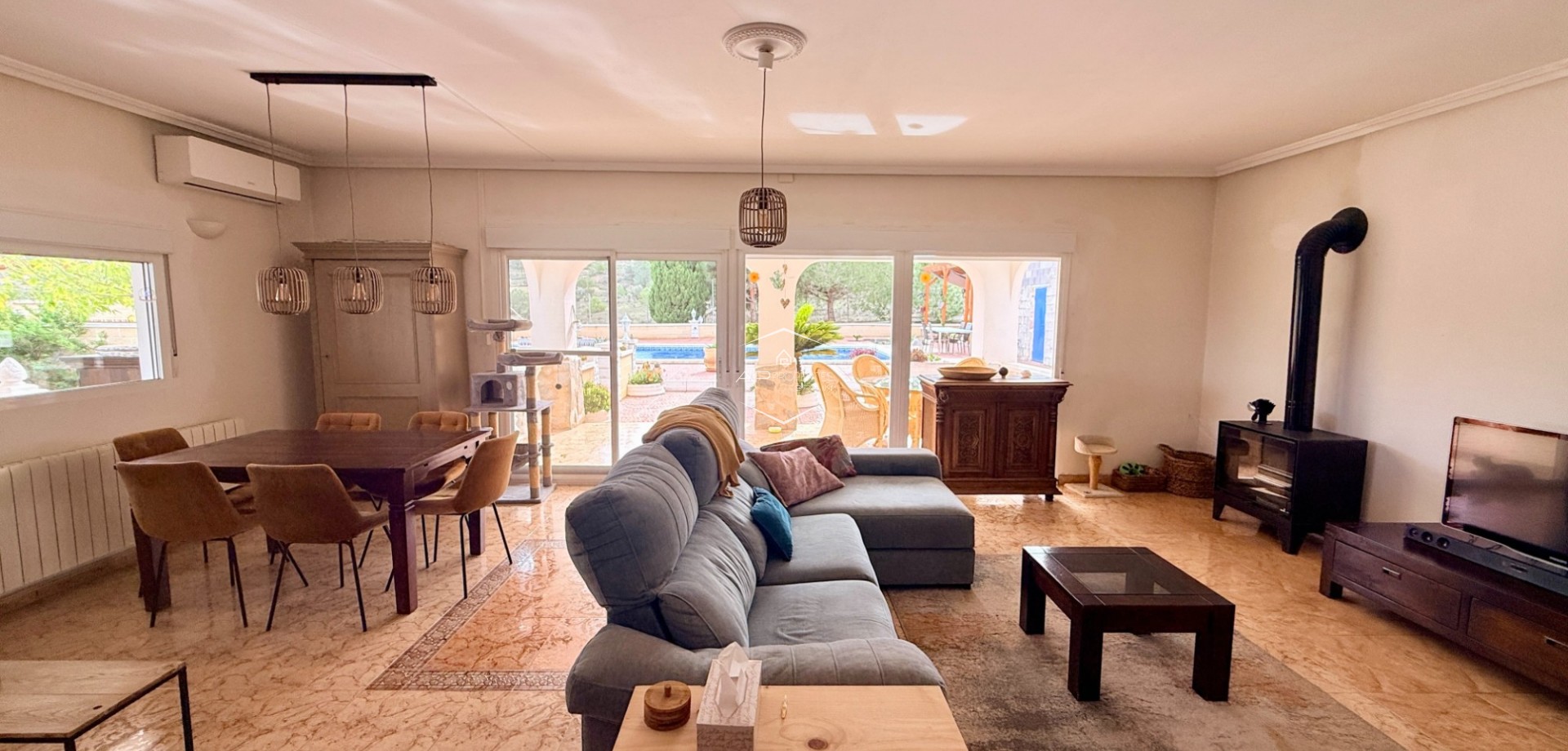 Reventa - Villa - Independiente -
Hondón de los Fráiles