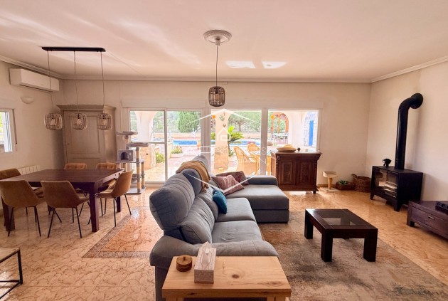 Reventa - Villa - Independiente -
Hondón de los Fráiles