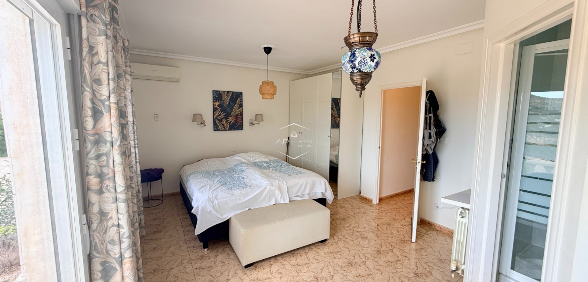 Reventa - Villa - Independiente -
Hondón de los Fráiles