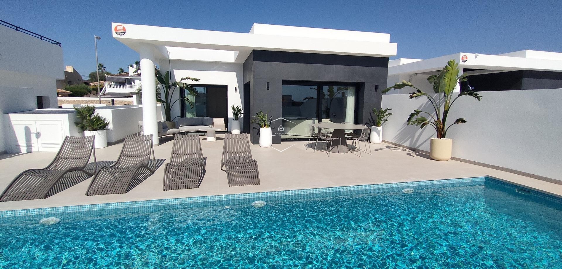 Nowy budynek - Willa - Dom wolnostojący -
Rojales - Ciudad Quesada