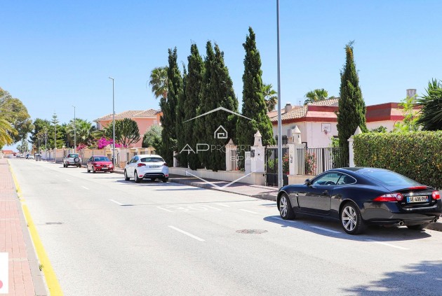 New Build - Villa - Detached -
San Fulgencio - La Escuera