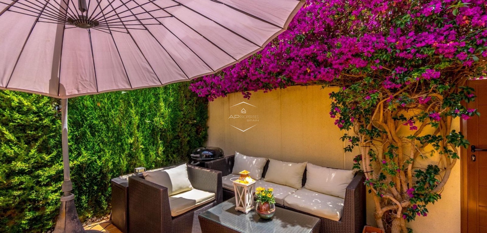 Resale - Terraced house / Townhouse -
Torrevieja - Aguas Nuevas