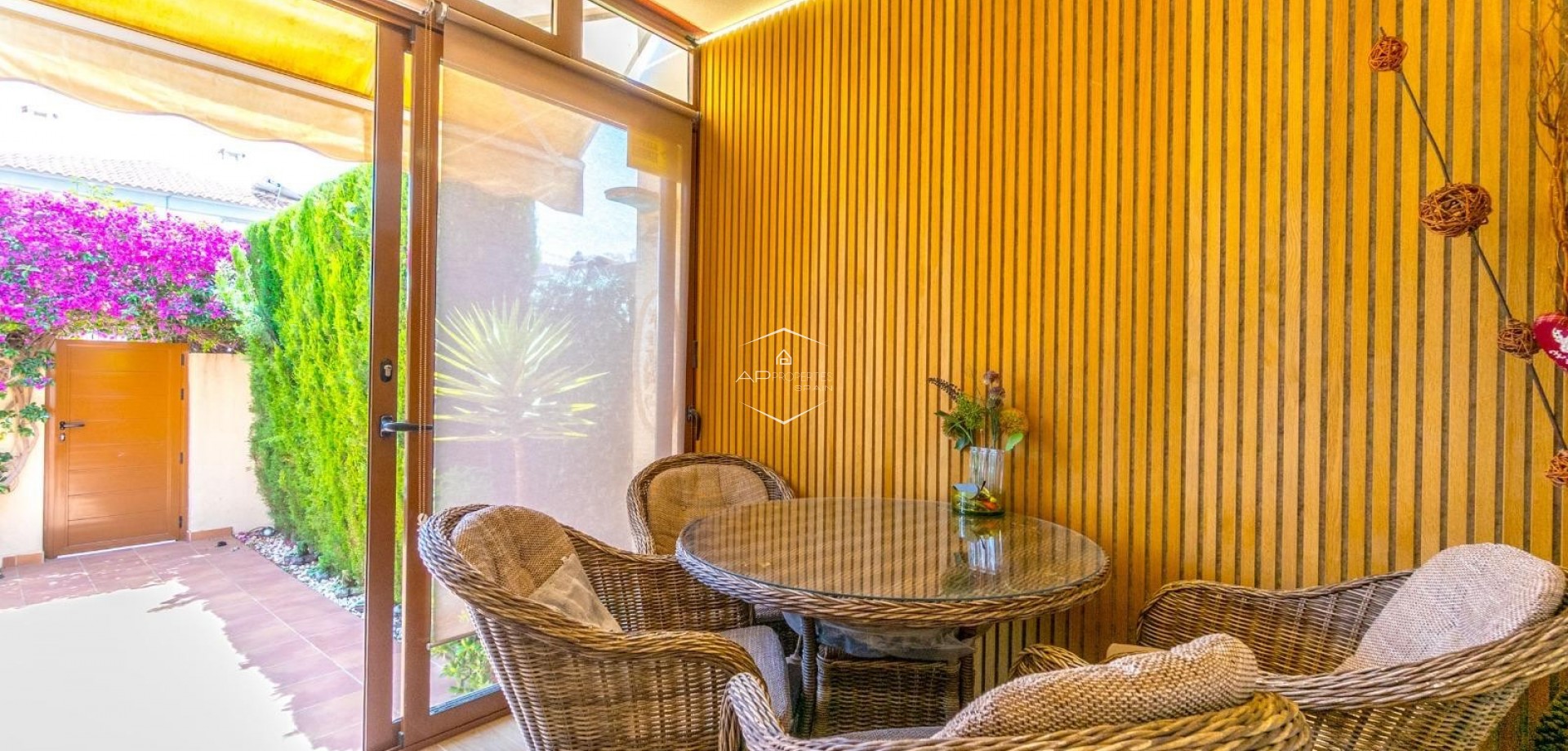 Resale - Terraced house / Townhouse -
Torrevieja - Aguas Nuevas