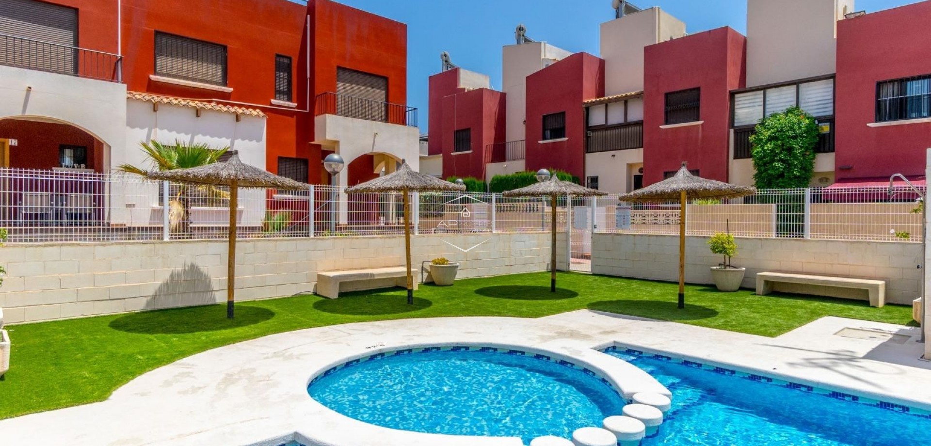 Resale - Terraced house / Townhouse -
Torrevieja - Aguas Nuevas