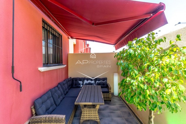 Resale - Terraced house / Townhouse -
Torrevieja - Aguas Nuevas
