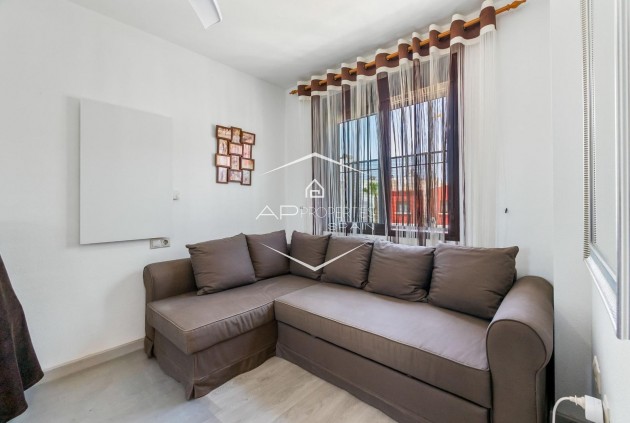 Resale - Terraced house / Townhouse -
Torrevieja - Aguas Nuevas