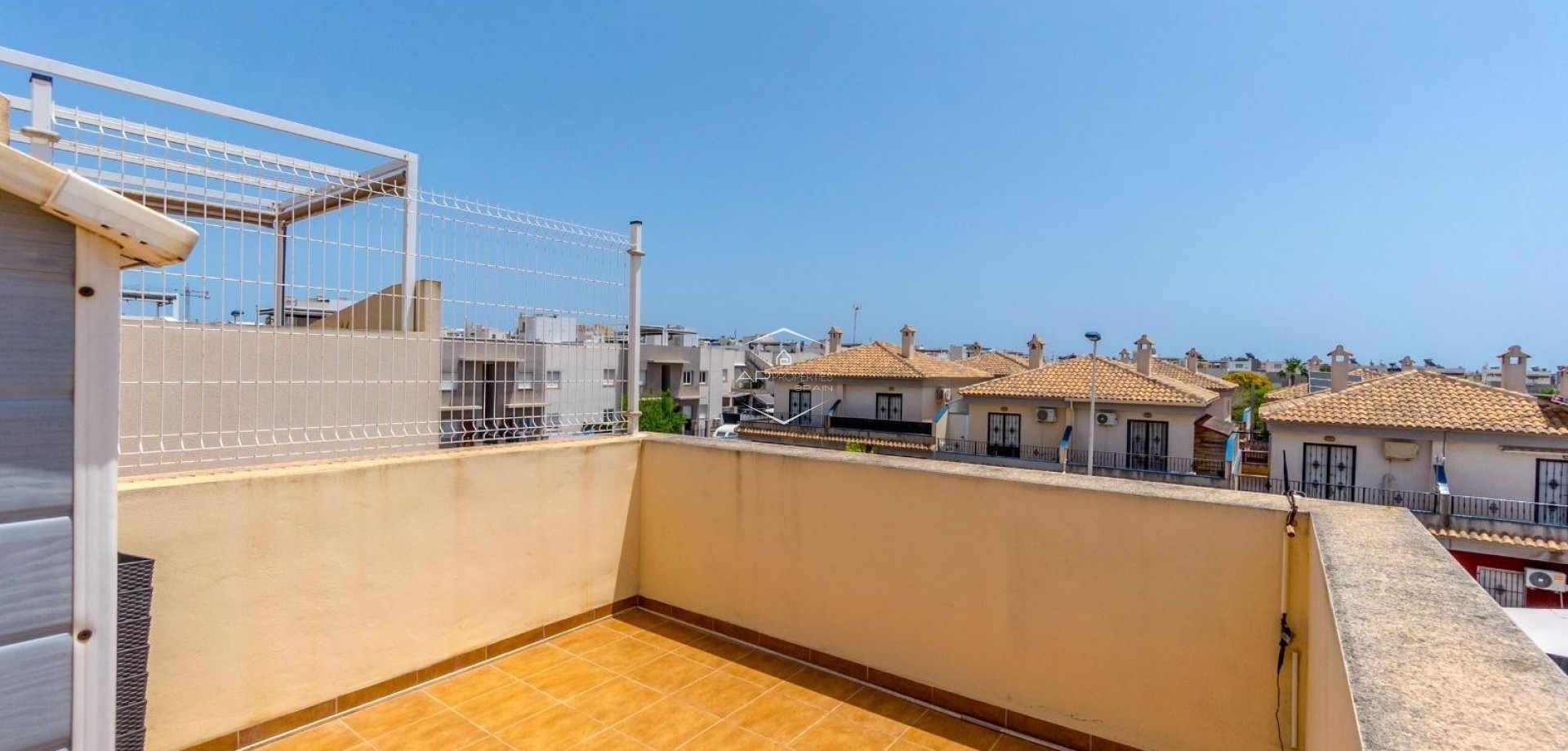 Resale - Terraced house / Townhouse -
Torrevieja - Aguas Nuevas