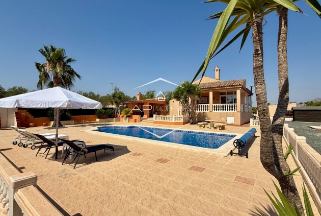 Resale - Villa - Detached -
Hondón de los Fráiles
