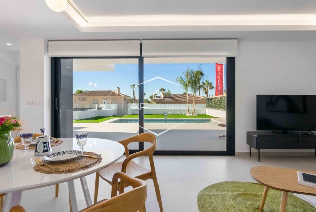 Nowy budynek - Willa - Dom wolnostojący -
Rojales - Benimar