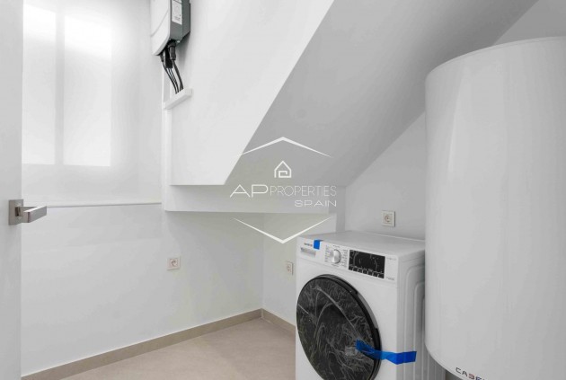 Nowy budynek - Willa - Dom wolnostojący -
Rojales - Benimar