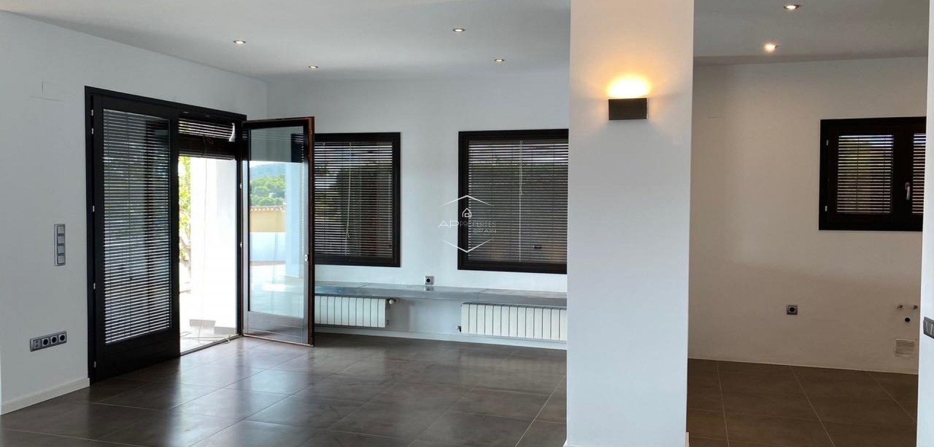 Nowy budynek - Willa - Dom wolnostojący -
Moraira - La Sabatera