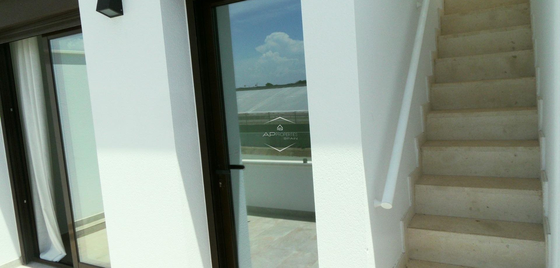 Nowy budynek - Szeregowiec -
Pilar de la Horadada - El Pilar de la Horadada