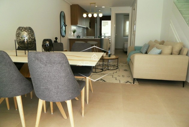 Nowy budynek - Szeregowiec -
Pilar de la Horadada - El Pilar de la Horadada