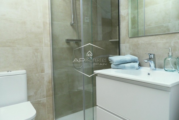 Nowy budynek - Szeregowiec -
Pilar de la Horadada - El Pilar de la Horadada