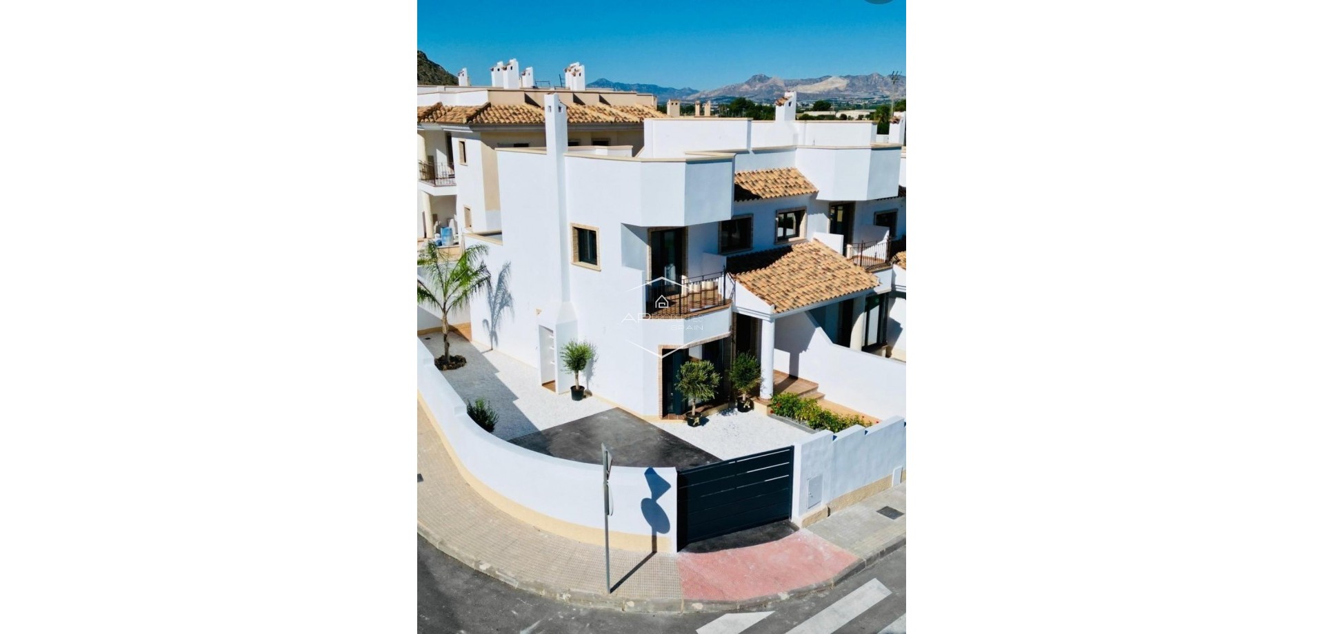 New Build - Townhouse -
Cox - San Fernando