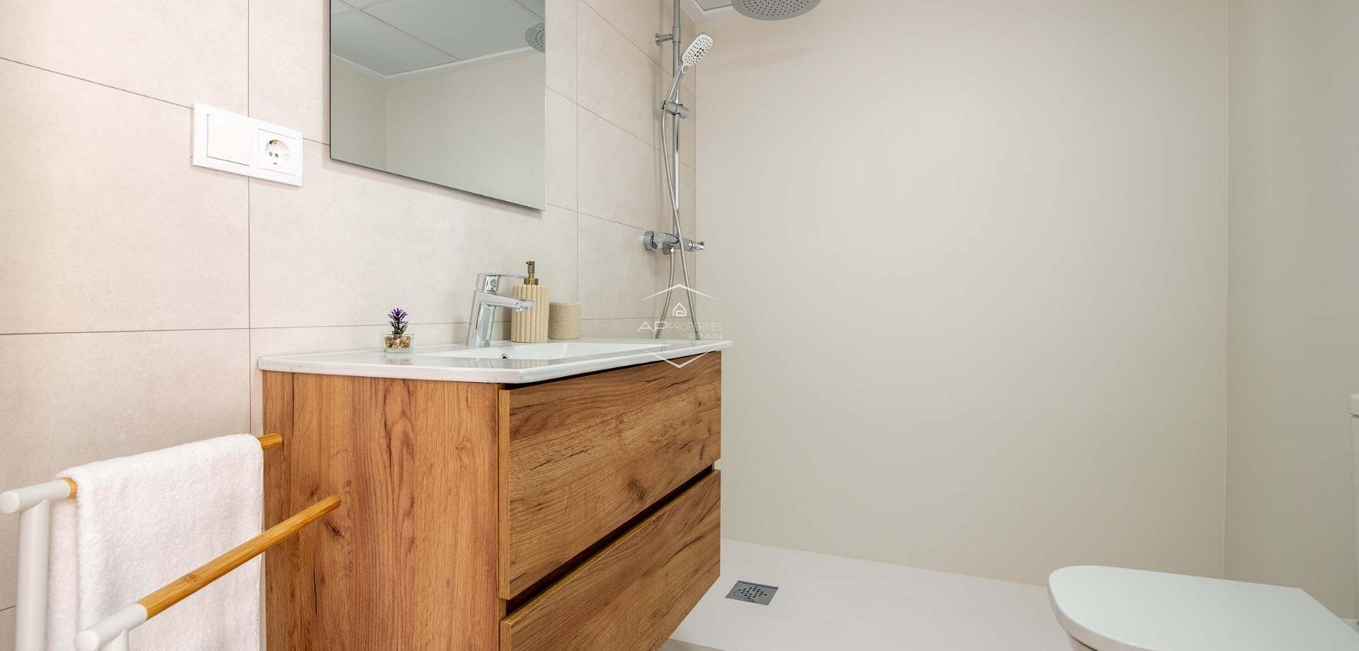 New Build - Townhouse -
Cox - San Fernando