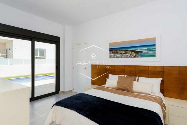 New Build - Villa - Detached -
Daya Nueva - Centro