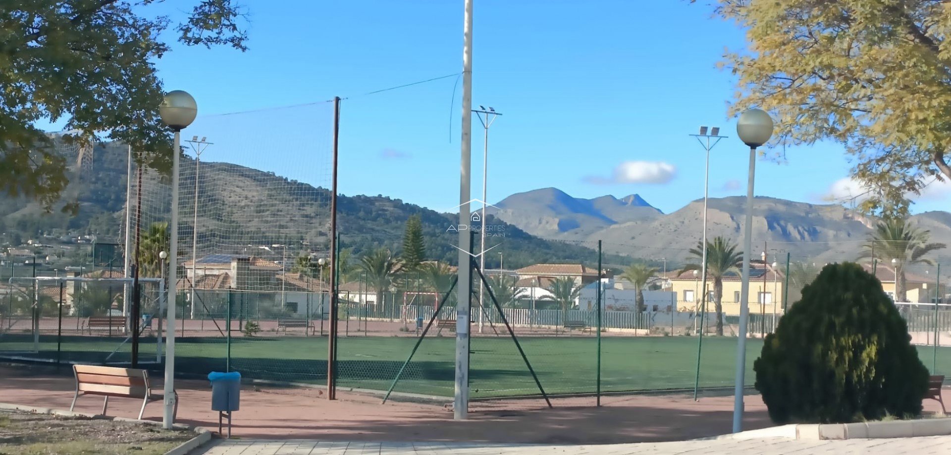 Odsprzedaż - Willa - Dom wolnostojący -
Aspe