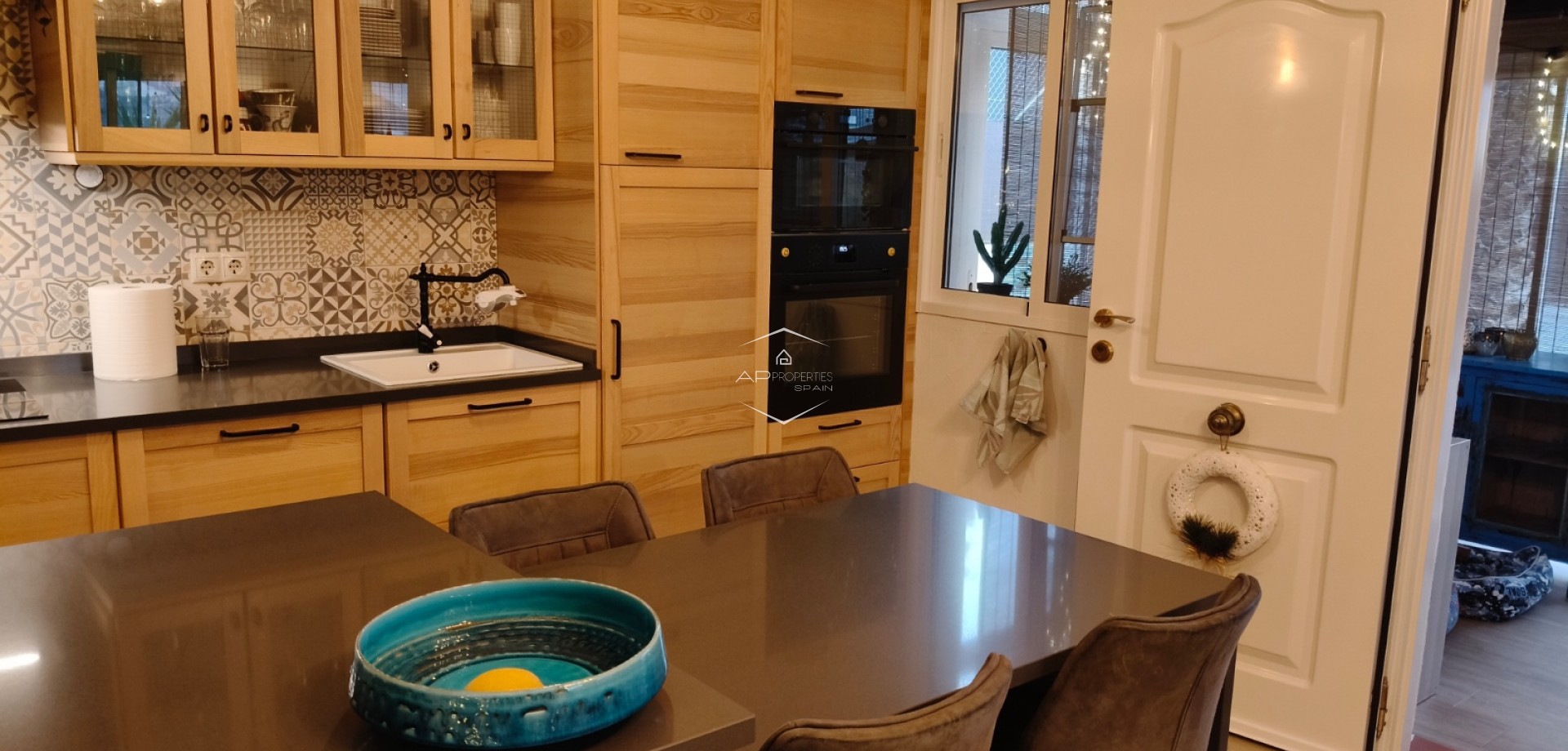 Odsprzedaż - Willa - Dom wolnostojący -
Aspe