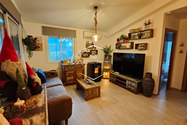 Odsprzedaż - Willa - Dom wolnostojący -
Aspe