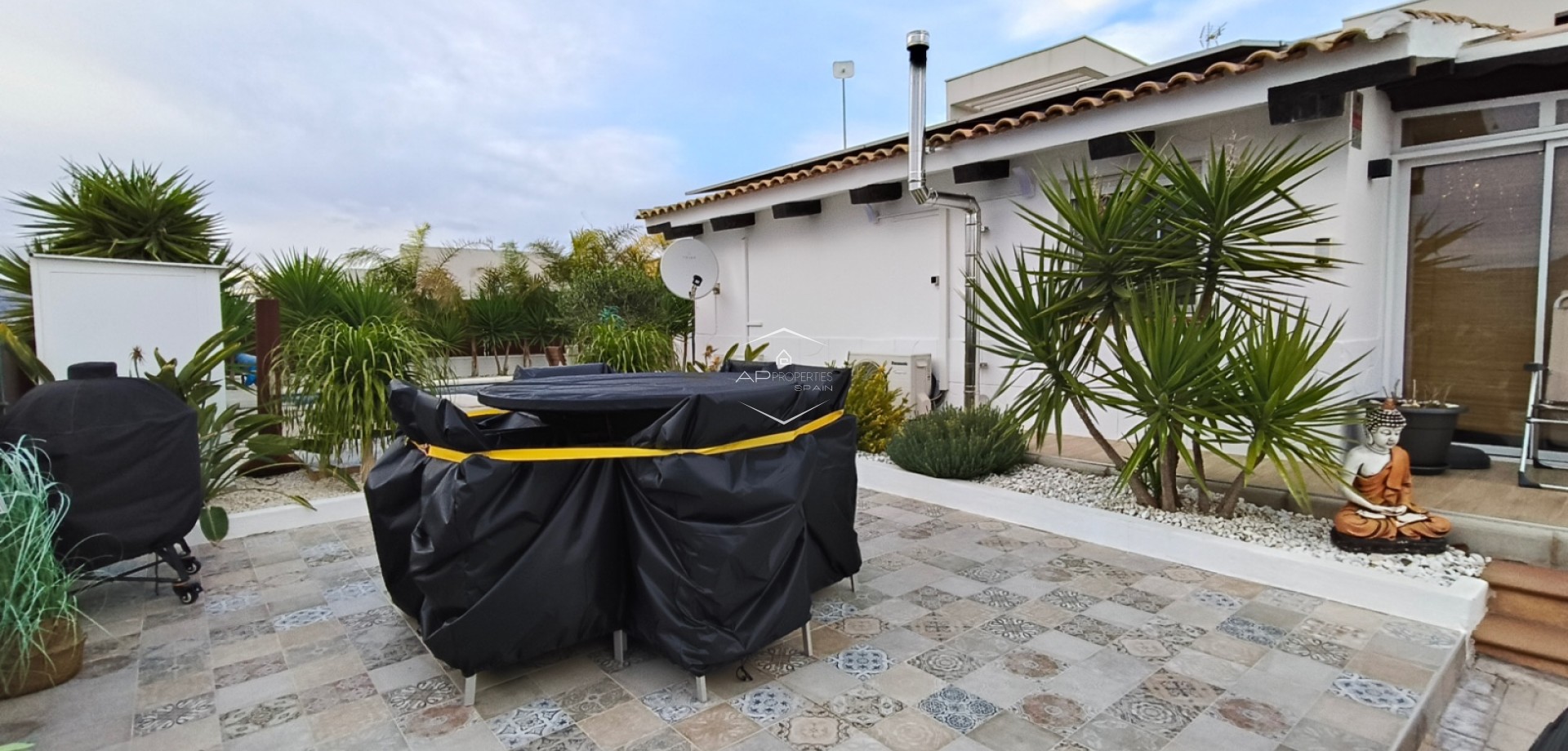 Odsprzedaż - Willa - Dom wolnostojący -
Aspe