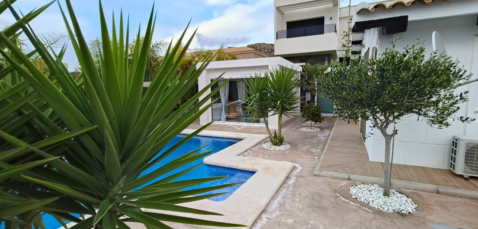 Odsprzedaż - Willa - Dom wolnostojący -
Aspe