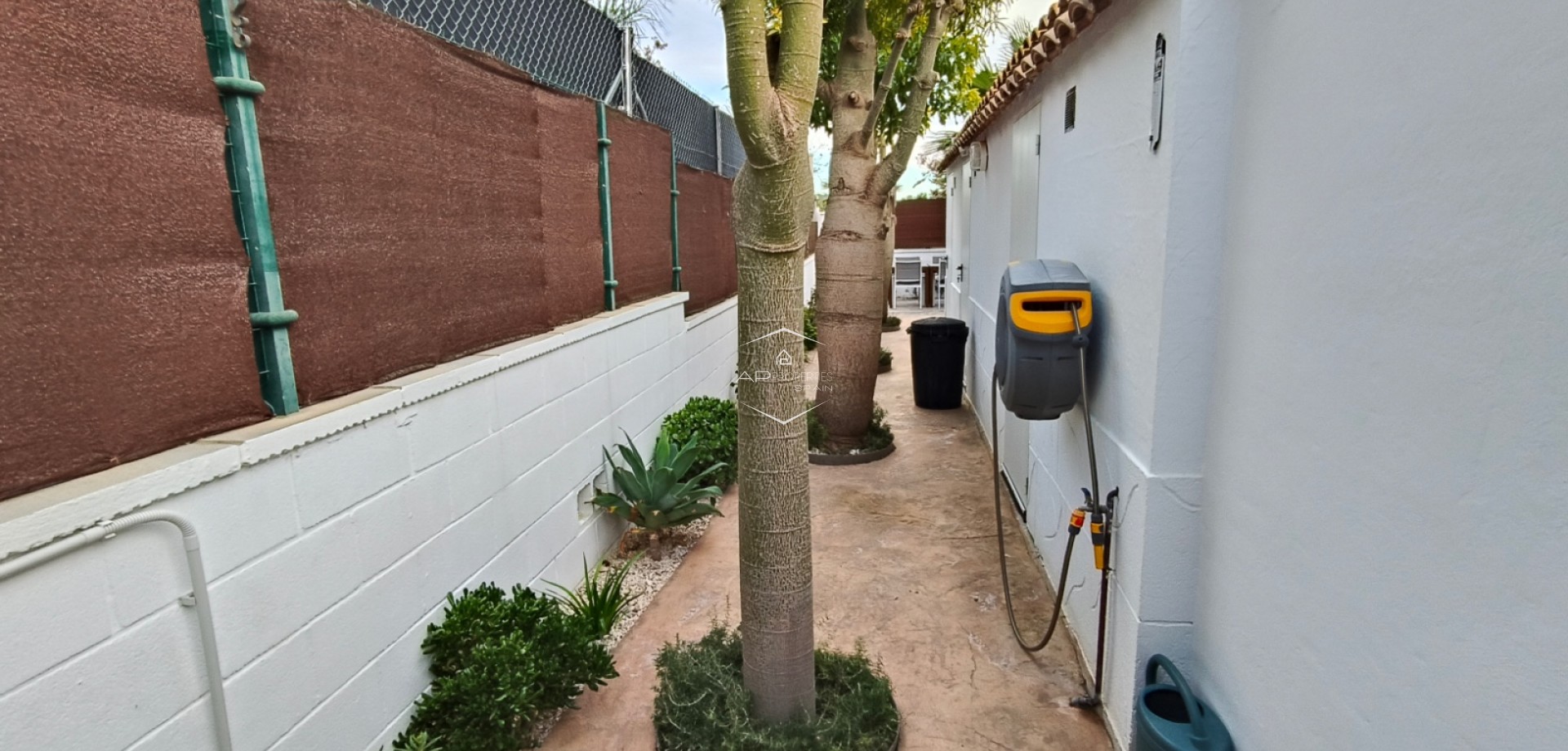 Odsprzedaż - Willa - Dom wolnostojący -
Aspe