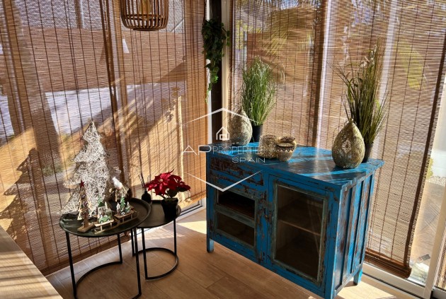 Odsprzedaż - Willa - Dom wolnostojący -
Aspe