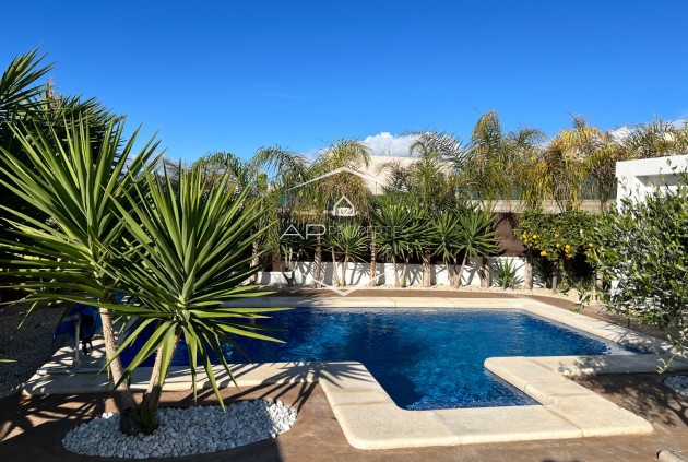 Odsprzedaż - Willa - Dom wolnostojący -
Aspe